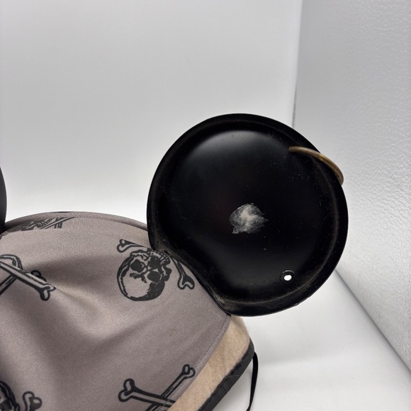 Disney Parks WDW Pirates of the Caribbean Pirate Mickey Ears Hat - Picture 7 of 14